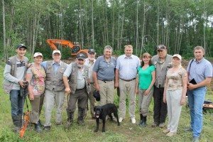 The 2015 search team being visited by the assistant mayor of Perm (fifth from right).
